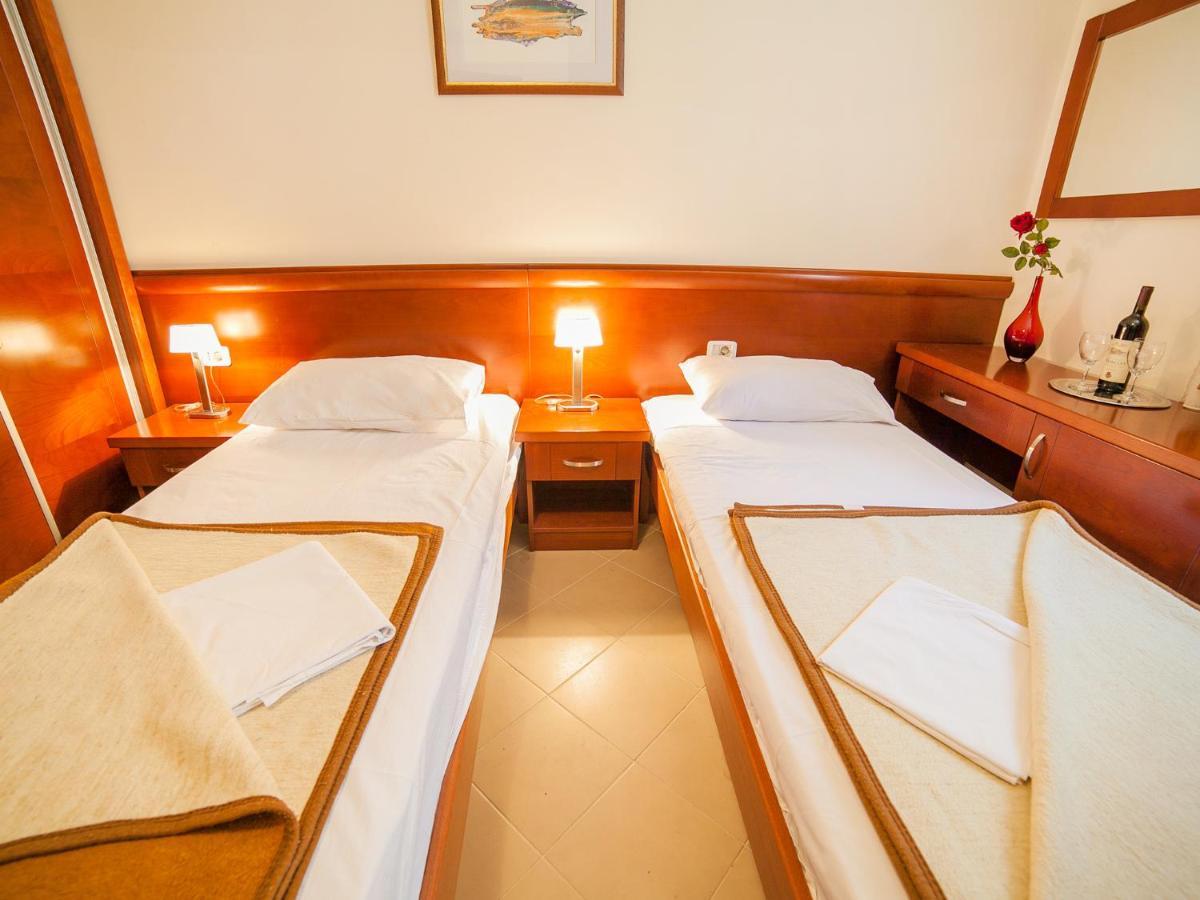 Apartments Krapina Lux Будва Екстер'єр фото