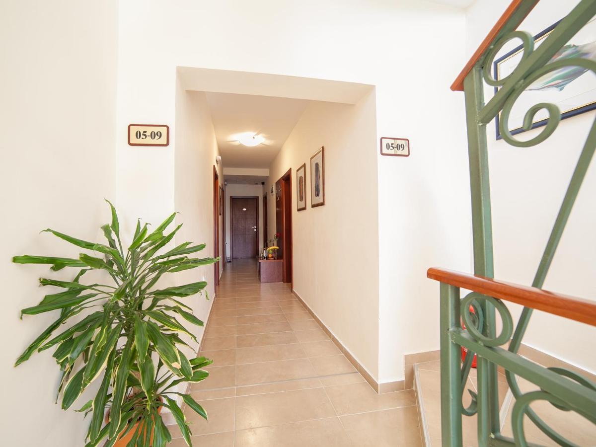 Apartments Krapina Lux Будва Екстер'єр фото