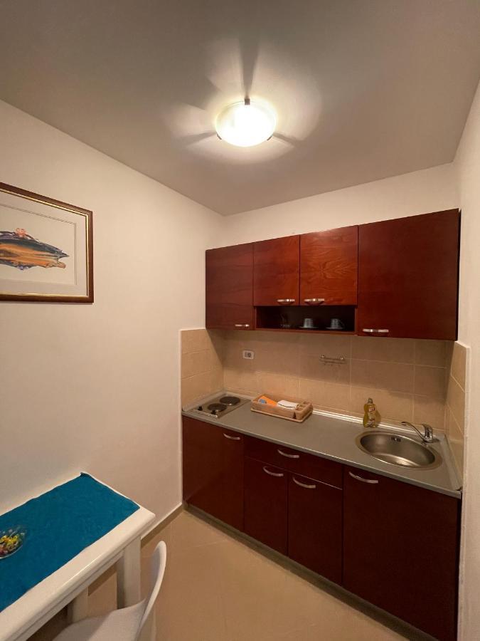 Apartments Krapina Lux Будва Екстер'єр фото