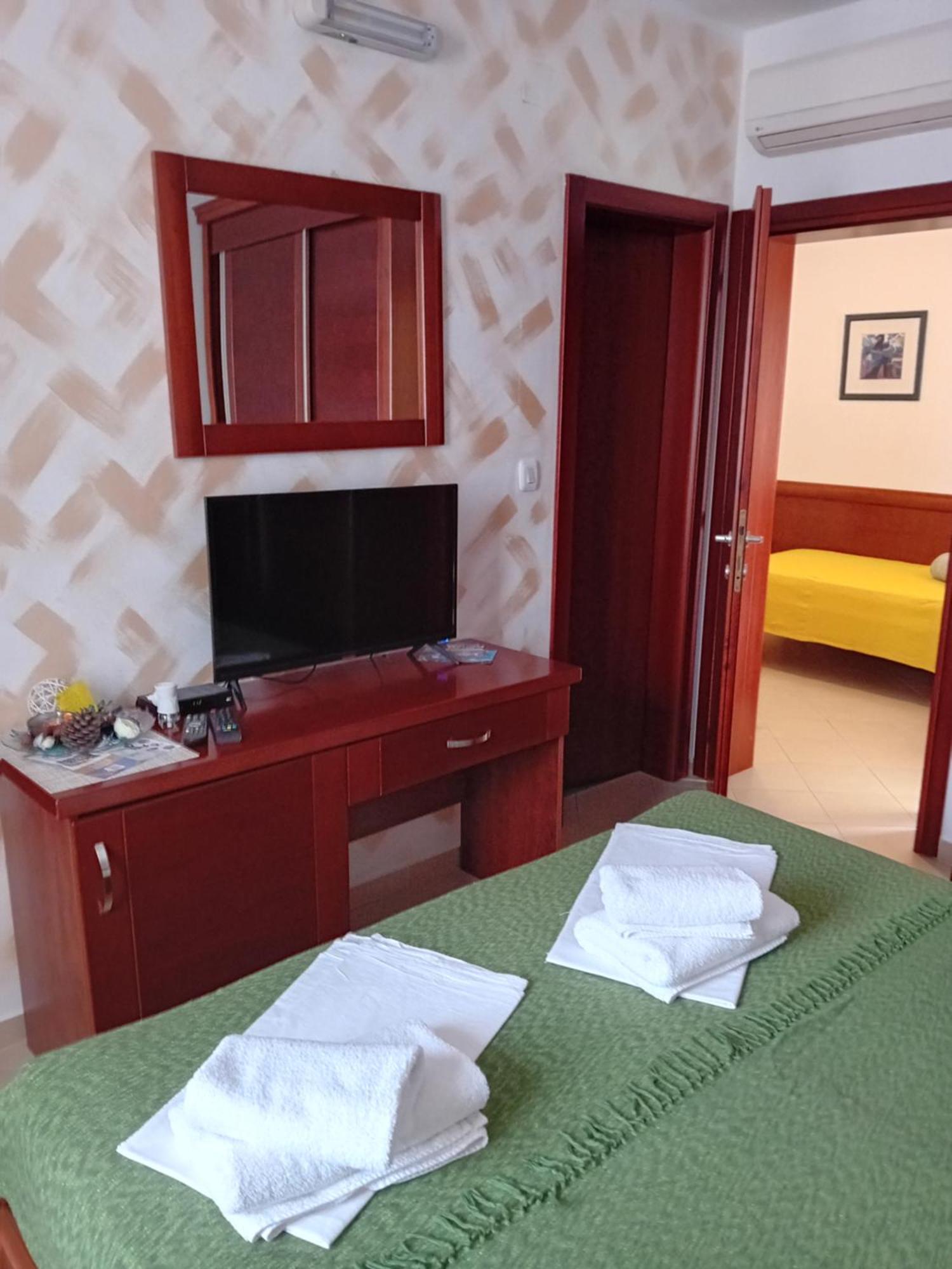 Apartments Krapina Lux Будва Екстер'єр фото